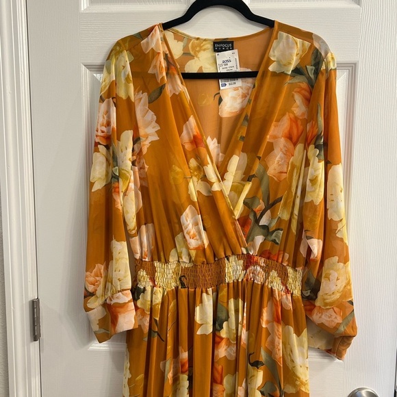 Size 18w floral long dress - Picture 2 of 4